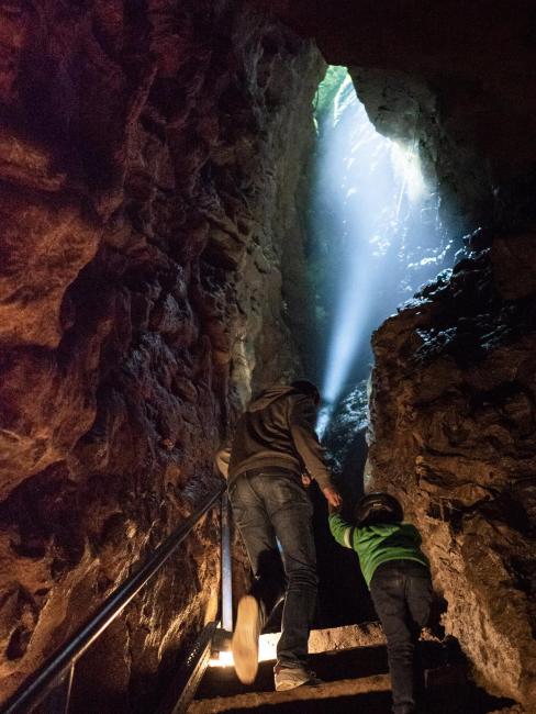 La beauté des lieux et le calme de la grotte sont impressionnants - L. le Guen
