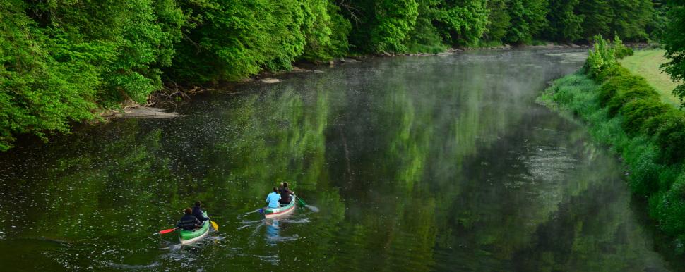 En kayak sur la rivière - Céline Lecomte