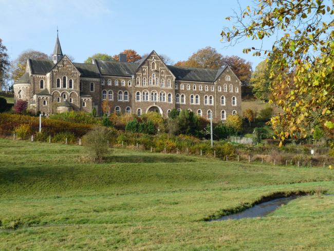 Het klooster van Cinqfontaines