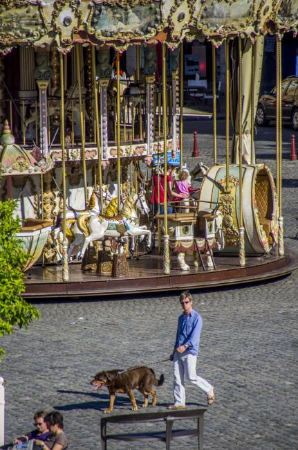 Carrousel on Ducale Square (c) Laetis
