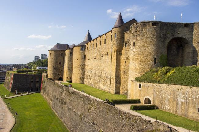 Le château-fort de Sedan, par Laëtis