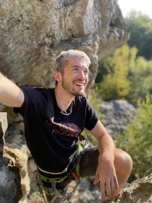 Nico testet Klettern in Roc-la-Tour