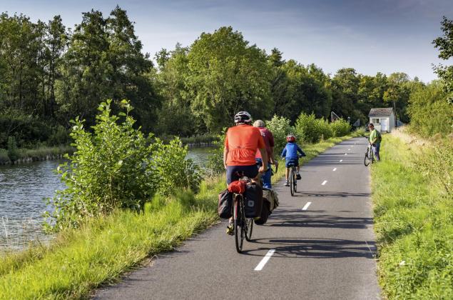Radfahrer auf dem Voie Verte Sud-Ardennes - David Truillard