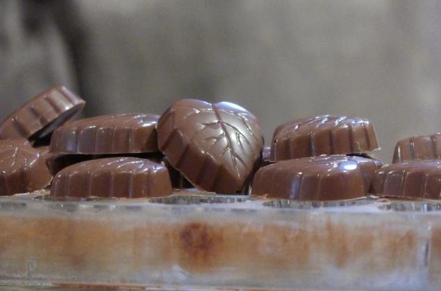 Foto van chocolaatjes bij Cyril Chocolat, door Nathalie Diot