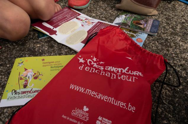 Foto van de ervaring "een dag met de kinderen in de Condroz-Famenne" , door Ingrid Jusseret. Op de foto staat het zakje die bij het avontuur hoort.