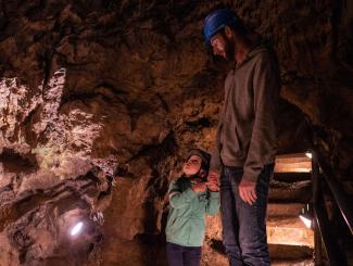A family visit to the Cave of Comblain - L. Le Guen