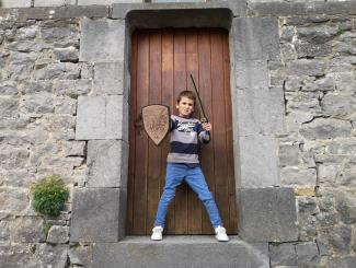 Child knight in Anthisnes Castle
