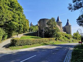 Foto von Schloss Bourscheid, aufgenommen von Marion vom Blog "Chroniques d'une Ardennaise"